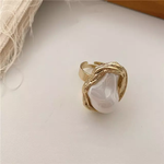 Load image into Gallery viewer, Jamila Pearl Ring
