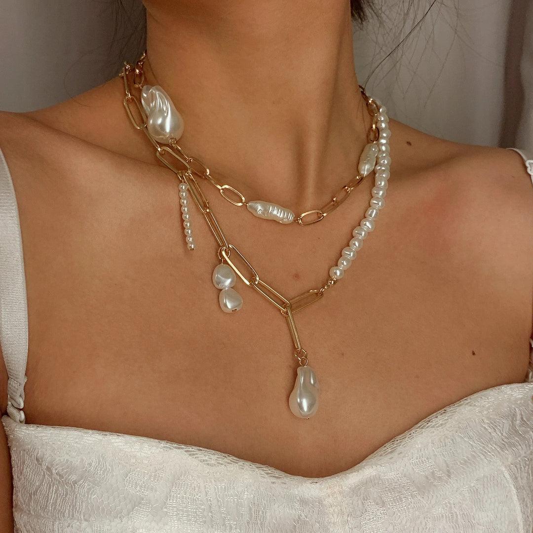 Eleonor Pearl Necklace