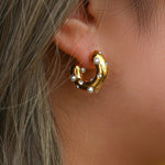 Load image into Gallery viewer, Twisha Pearl C Earrings
