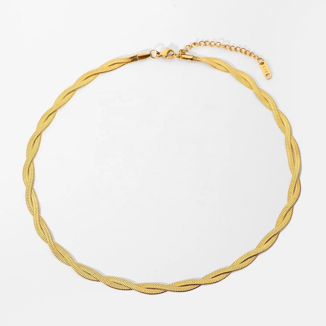 Kasa Twisted Necklace