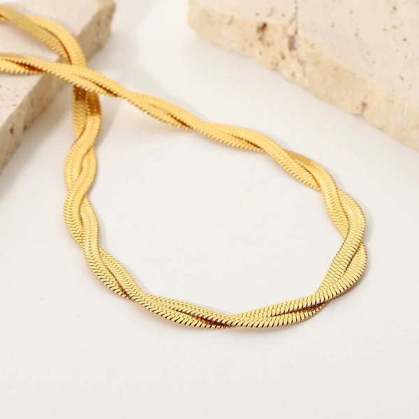 Kasa Twisted Necklace