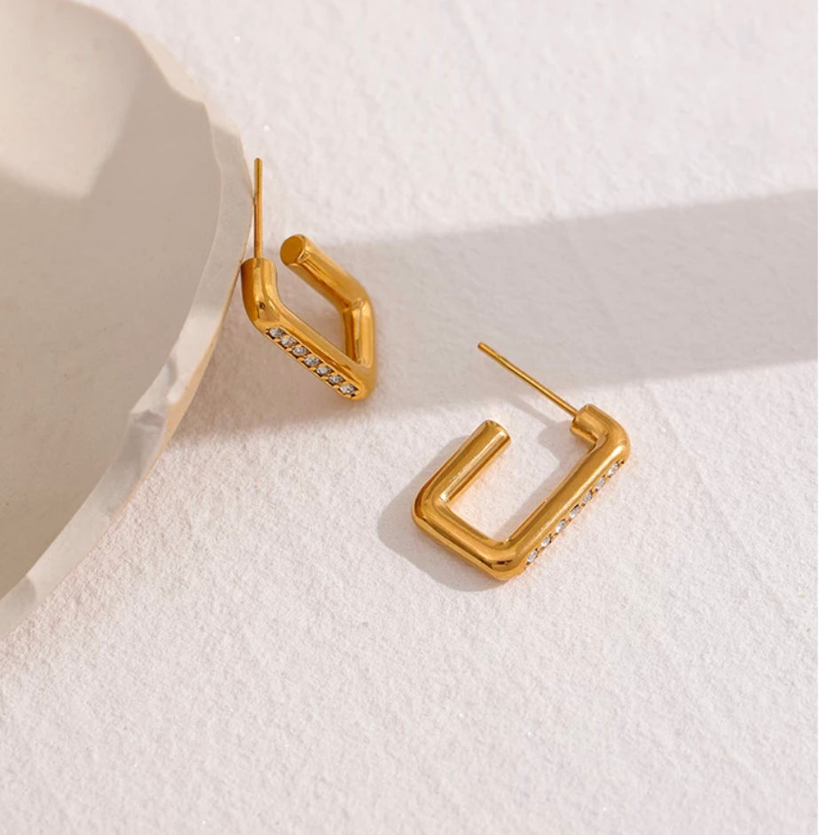 Rysa Gold Earrings