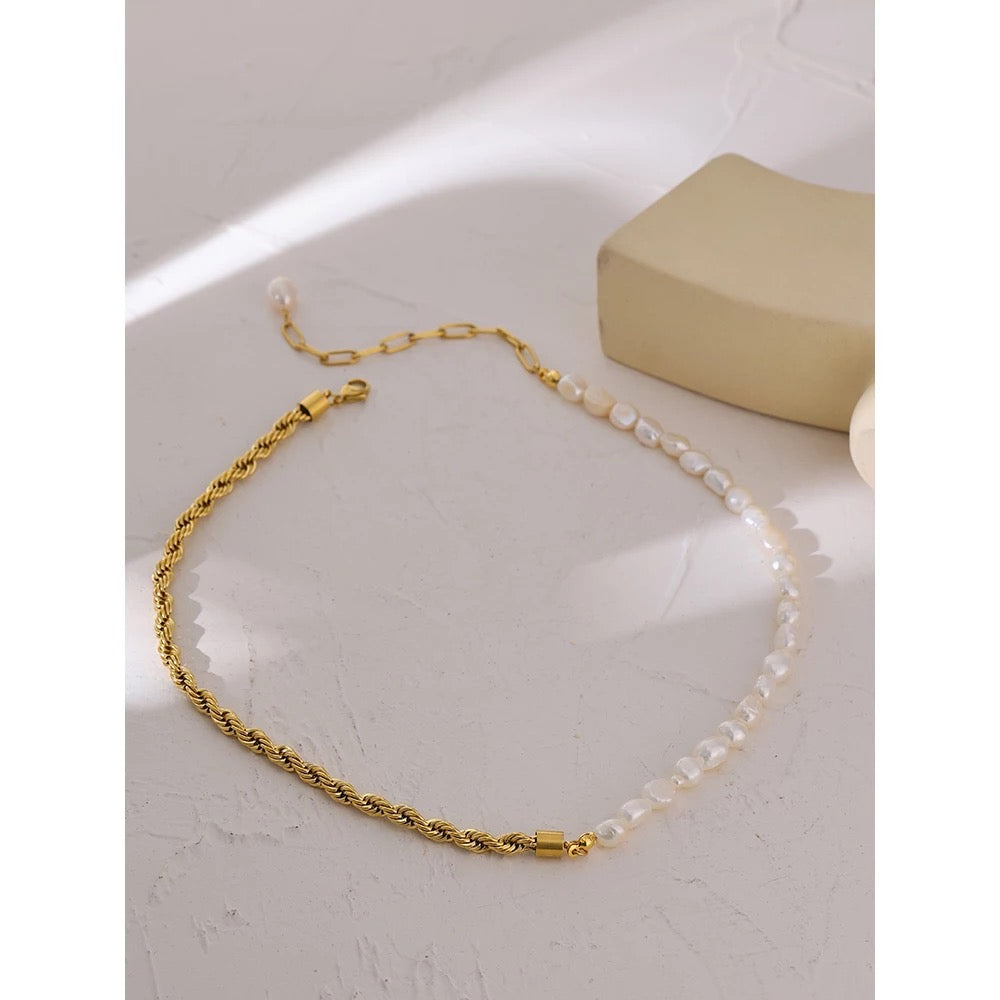 Audry Pearl Necklace